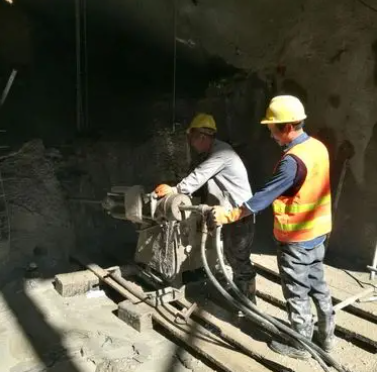 东辽水下抗分散灌浆料特点 水下不分散注浆料介绍